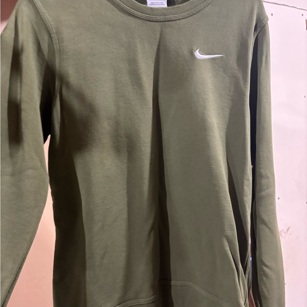 Nike Sage Green Crew Neck Shirt